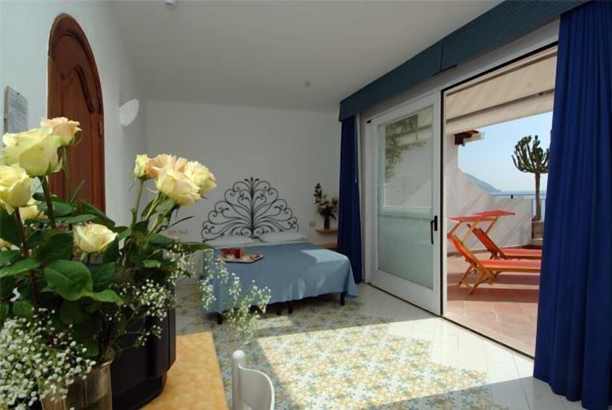 Hotel Pupetto Positano Esterno foto